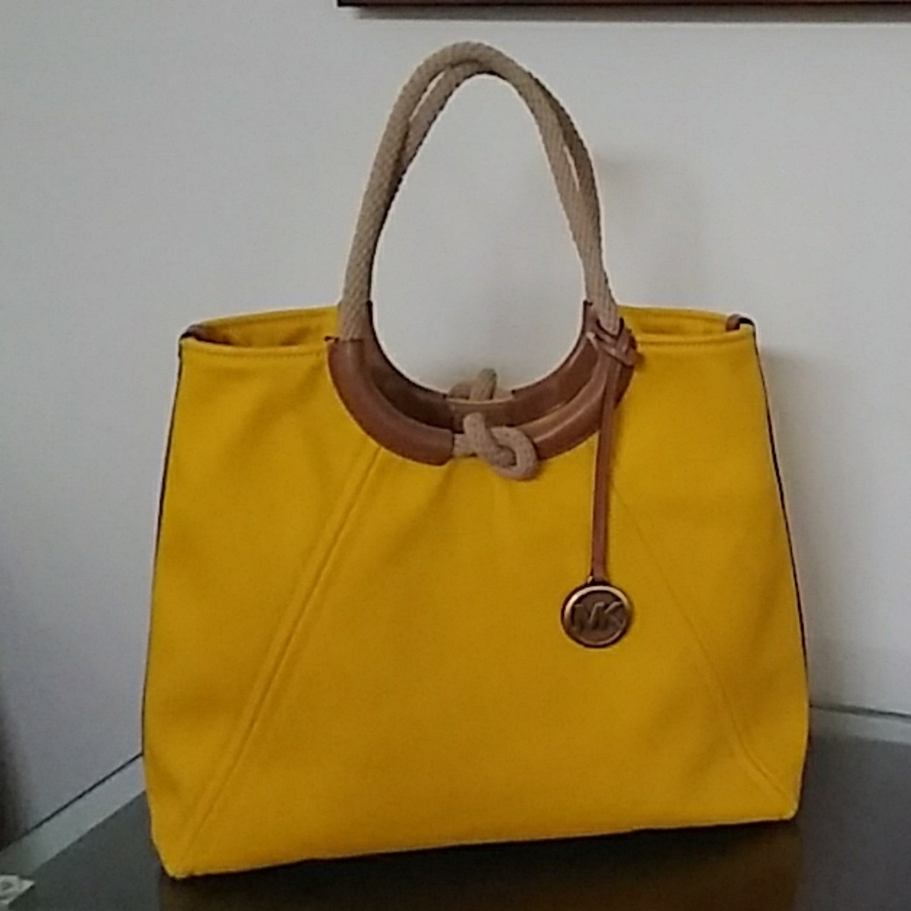 💥SOLD💥  MK Tote